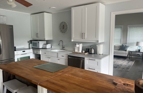 Frontenac Cottage | Idyllic Lakefront Cottage with Hot Tub & Private Bunkie