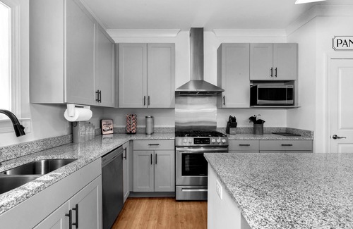 Mobile Cottage | Exceptional Oceanfront Cottage with Pool & Pet-Friendly Perks