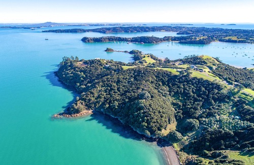Omiha Cottage | Serene Cottages with Beach Access, Hot Tub & Fire Pit
