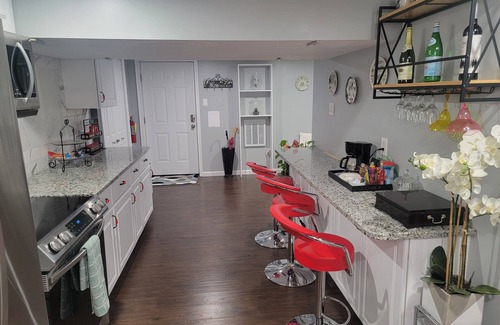 Stony Run Apartment | Breathtaking Country Cottage Guest Suite with Pool Access