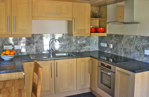 Stokenham Cottage | Serene Country Retreat with Ocean Views Near Start Bay