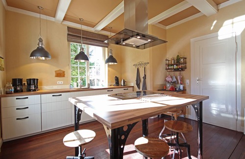 Malberg Villa | Elegant Country House with Hot Tub, Sauna & Cinema Experience