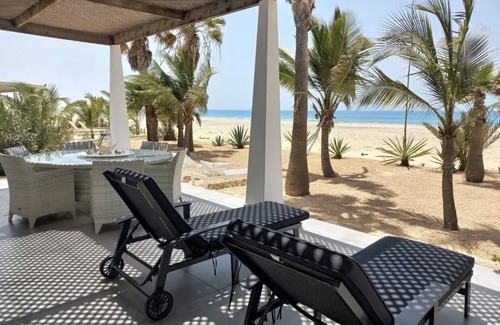 Rabil Villa | Ocean View Beach Villa at Praia D'chaves with Kitchen