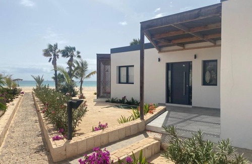 Rabil Villa | Ocean View Beach Villa at Praia D'chaves with Kitchen