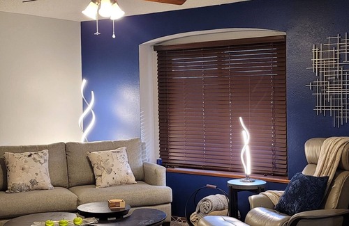 Rapid City House | Recently Renovated Hotel Near Hospital with Family Amenities