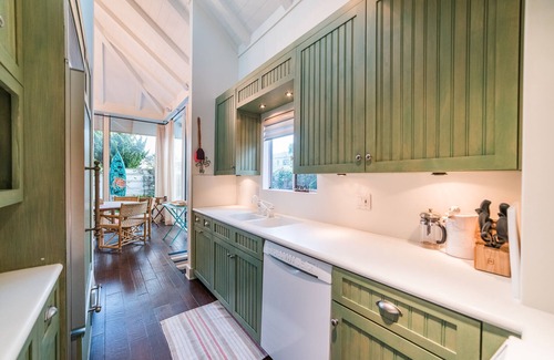 Del Mar House | Oceanfront Del Mar Beach House with Spa & Hot Tub Access