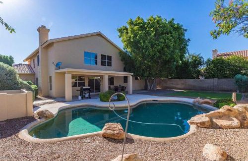 Dobson Woods House | Indulge in a Desert Oasis: 4-Star Retreat with Pool