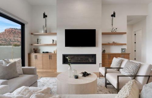 Kanab House | Luxury Desert Oasis in Kanab Near Zion Family