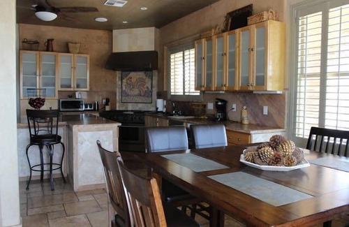 Sunrise Manor House | Unforgettable Desert Resort with Pool and Kitchen Amenities