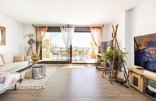 Aguilas Apartment | Designer Apartment with Breathtaking Sea Views & Pool