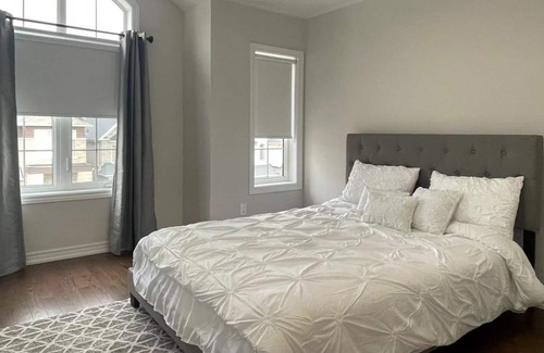 York Regional Municipality House | Luxury Detached whole House with Finished Basement 6 bedrooms with 4.5 bathrooms