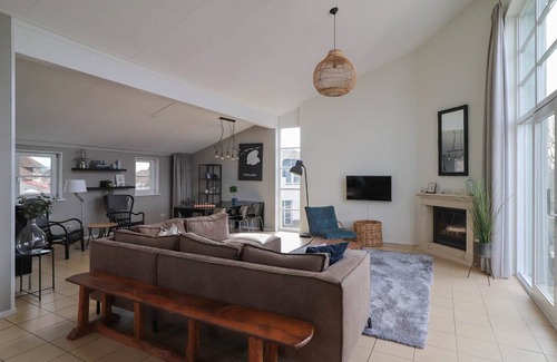 Makkum Cabin | Luxury detached villa on or near the beach