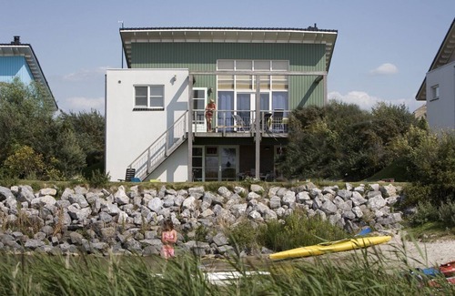 Makkum Cabin | Luxury detached villa on or near the beach