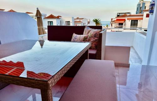 Los Cristianos Apartment | Oceanfront Escape: 4-Star Diamond with Stunning Views