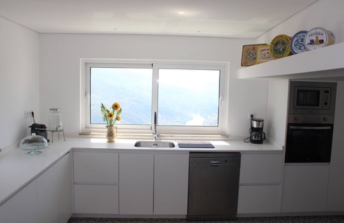 Vila Marim House | Luxury Douro Villa | Private pool, river views & BBQ Terrace