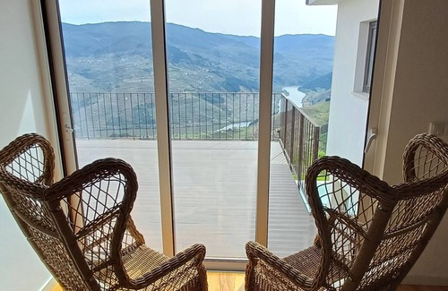Vila Marim House | Luxury Douro Villa | Private pool, river views & BBQ Terrace