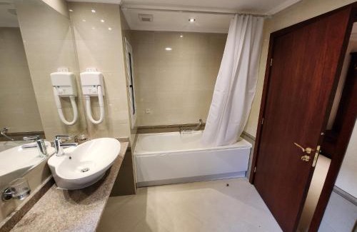 Shiligarnika Apartment | Elegant Downtown Apartment with Child-Friendly Amenities