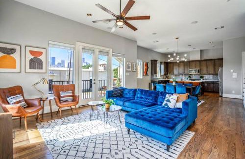 East Downtown Houston House | Rooftop Retreat: Downtown Home with Pet-Friendly Amenities