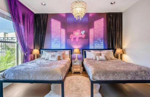 East Downtown Houston House | Rooftop Retreat: Downtown Home with Pet-Friendly Amenities