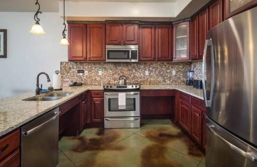 Moab Apartment | Elegant Downtown Villa with Pet-Friendly Amenities