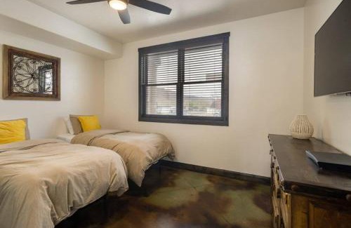 Moab Apartment | Elegant Downtown Villa with Pet-Friendly Amenities
