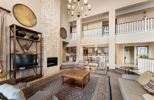 Himeville Villa | Family-Friendly Retreat at Misty Ridge in Drakensberg