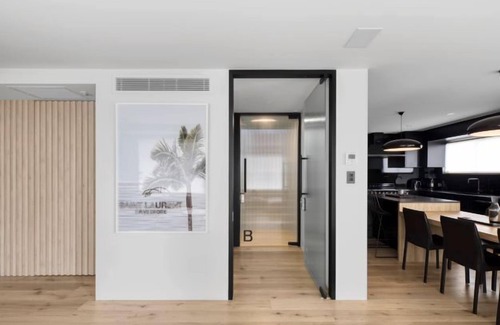 Burleigh Heads Apartment | LUXURY DUAL KEY PENTHOUSE