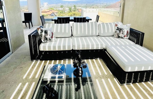 Santa Ana Apartment | Luxury Duplex Penthouse