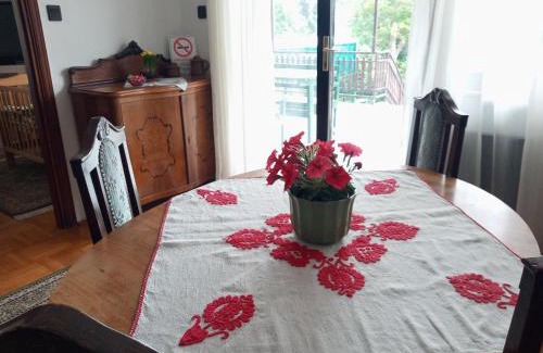 Sasad Apartment | Elegant Eagle Apartment - Pet Friendly with Great Amenities
