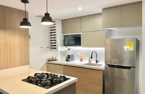 El Poblado Apartment | Elegant El Poblado Loft: Relax in Medellin's Heart