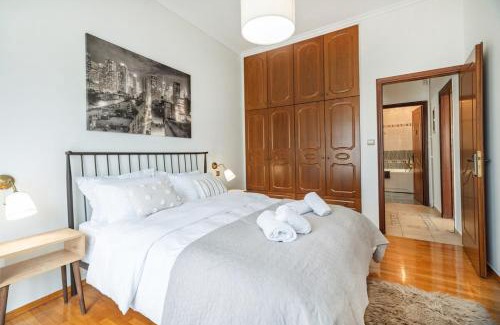 Ilioupoli Apartment | Luxury, entire, 2-10 person apartment in ilioupoli