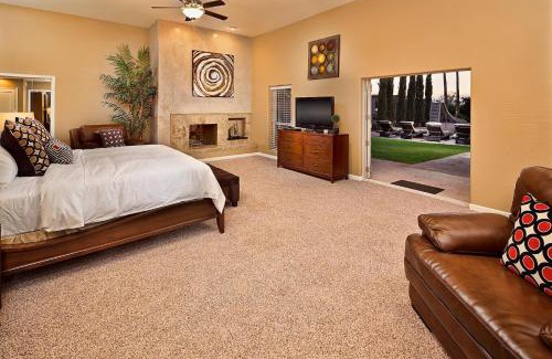 Paradise Heights Villa | Scottsdale Vacation Rentals with Pool & Hot Tub Amenities