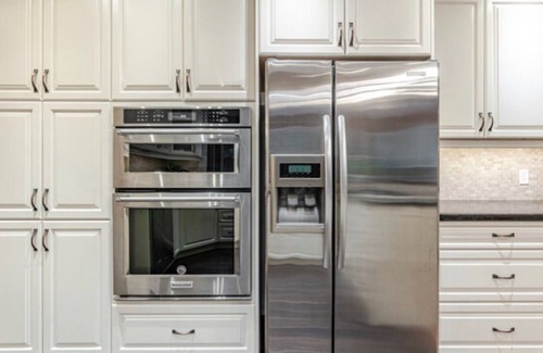 Caledon House | Luxury Estate Home getaway in Palgrave, Caledon.