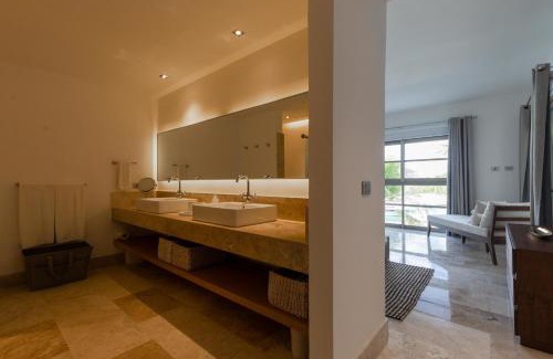 Playa Mujeres Apartment | Exclusive 3BR Apartment with Pool and Family Amenities