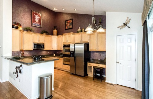 Centennial House | Pet-Friendly Executive Home Near Parker & DTC - Top Rated!
