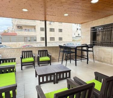 Amman Apartment | Family-Friendly Gather 'n' Gab Gateway with Top Ratings