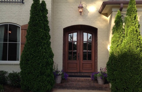 Oxford House | Perfect Family Retreat Near Campus with Spa & Hot Tub