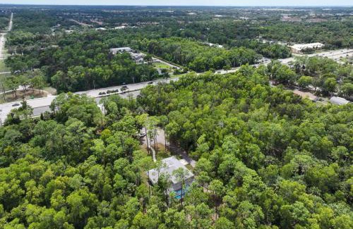 Central Naples Villa | Private Home with Pool, Hot Tub & 2 Pickleball Courts