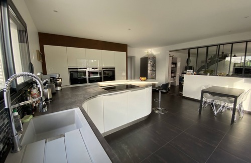 La Jarrie Villa | Family Villa with Heated Pool, Jacuzzi & Ocean Views