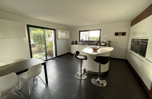 La Jarrie Villa | Family Villa with Heated Pool, Jacuzzi & Ocean Views