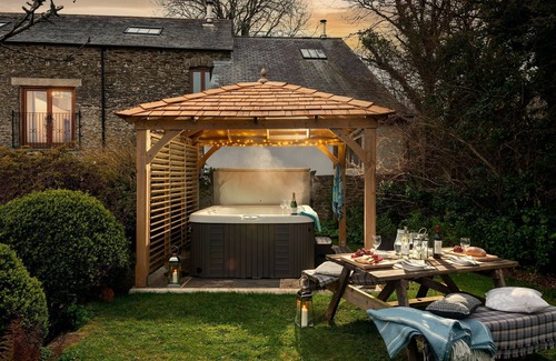 Widegates Cottage | Indulgent Farm Cottages with Hot Tubs Near Looe