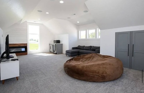 Payette House | Luxury Farmhouse on 50 acres with a pond and private beach in the backyard. Wow