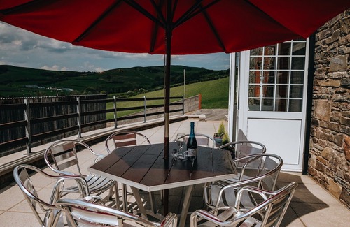 Brecon House | Inviting 5-Bed House With Hot Tub Near Brecon Mountains