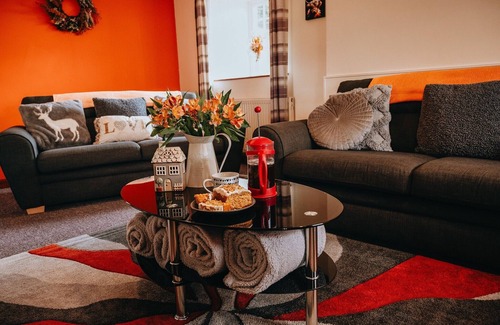 Brecon House | Inviting 5-Bed House With Hot Tub Near Brecon Mountains