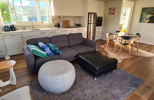 Collombatti House | Pet-Friendly Farmstay with Breathtaking District Views