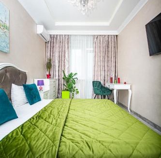 Kyiv Apartment | Elegant Retreat: Royal 1 - 4-Star Comfort & Relaxation