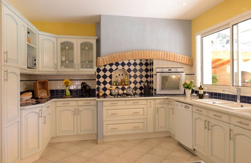 Beaumont-du-Perigord Villa | Tranquil Country House with Pool & Ocean Views for Guests