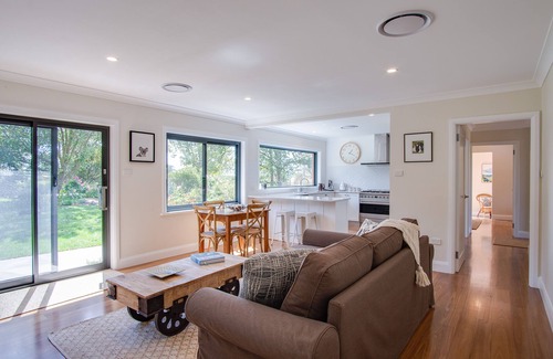 Central Tablelands House | Exceptional Self-Contained Home with Ocean View & Accessibility