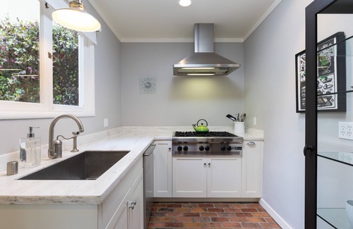 Claremont House | Discover a Garden Oasis in Claremont with Top Amenities