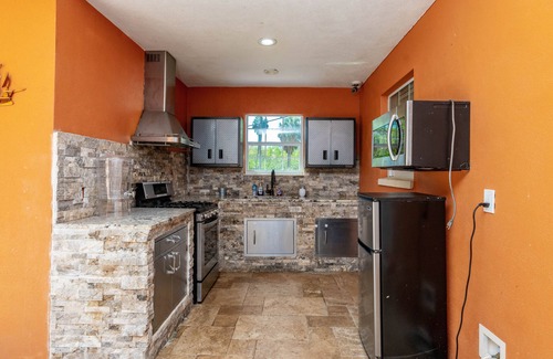 Town N County Park House | Gated Home Retreat with Mini Golf and Spa Amenities